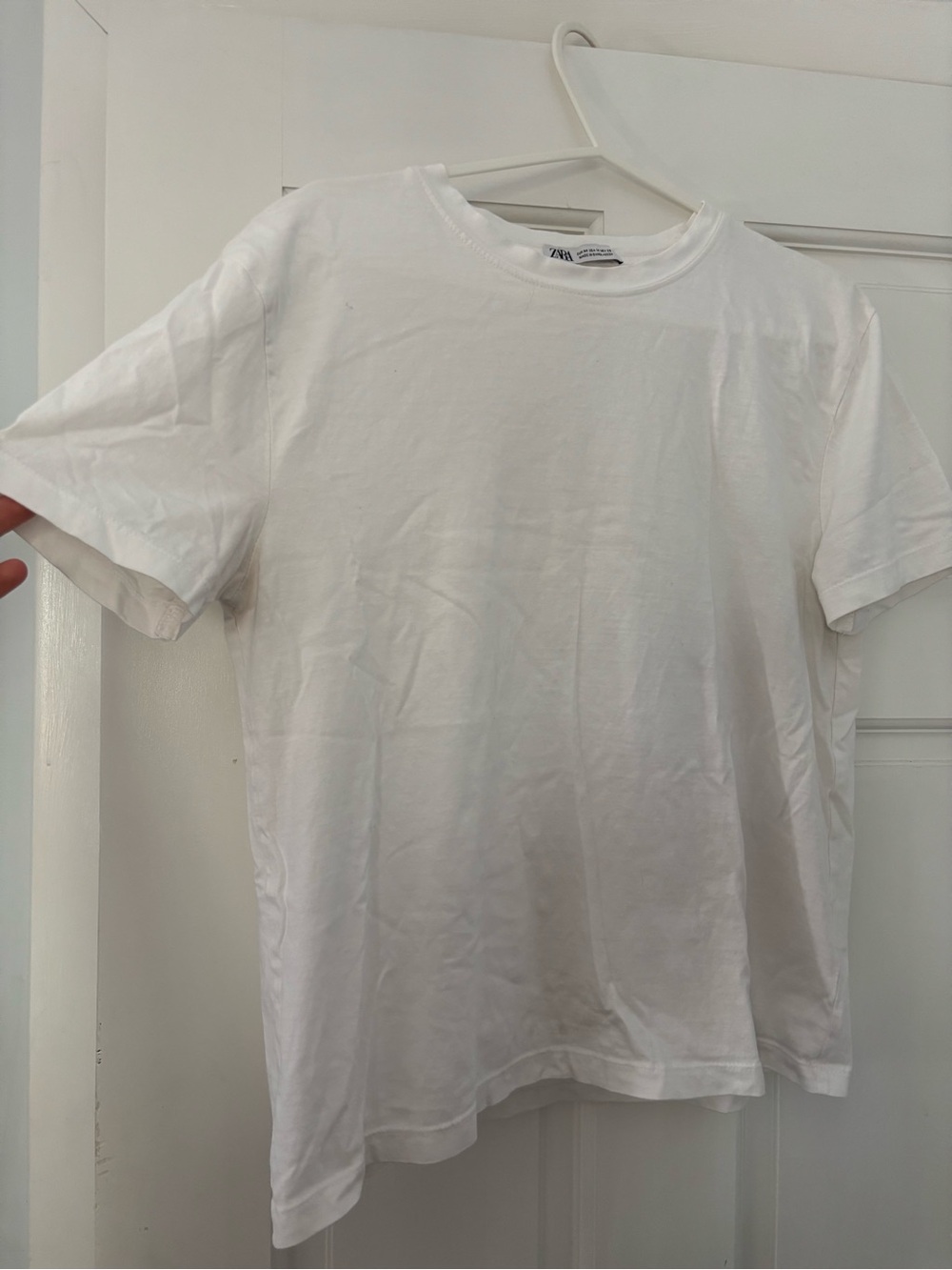 Zara Women’s Classic Crew Neck T-Shirt in White